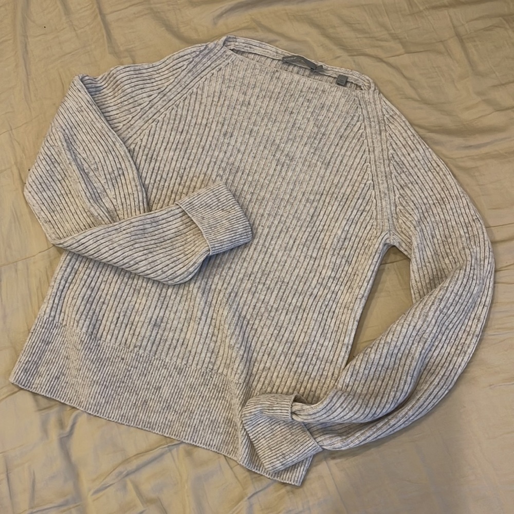Vince gray cashmere sweater size s